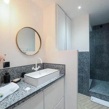 Astoria An Urban Appartement